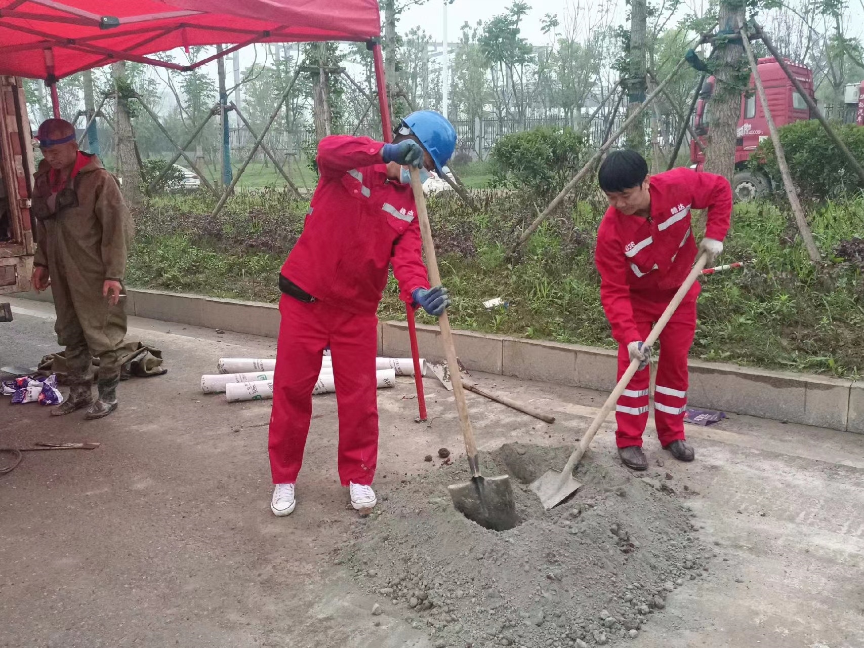 谯城管道疏通哪家好】及时进行市政管道清淤